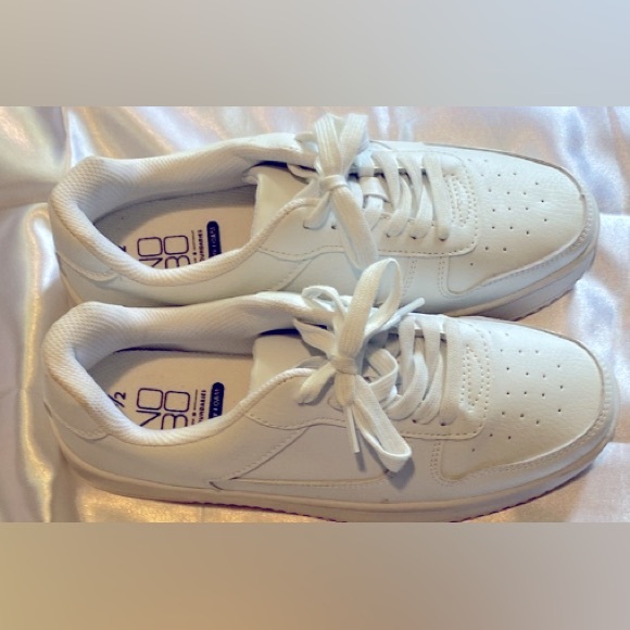 NOBO Shoes - White NOBO Sneakers